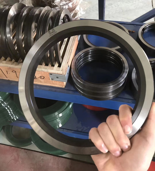 trường hợp công ty mới nhất về Lưỡi cắt xén quay D700x360x50mm để cắt thép không gỉ dày 3-16mm
